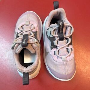 Nike Shoes Infants Renew Element 55 Iced Lilac Metallic Silver